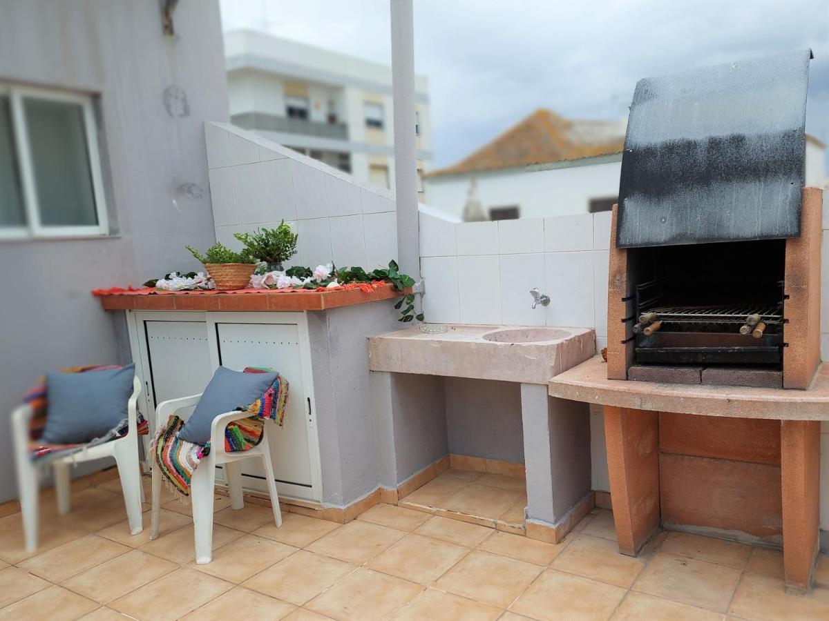 Casa Olhao Terraco: Espaco, Conforto E Terraco Com Churrasqueira Exterior foto